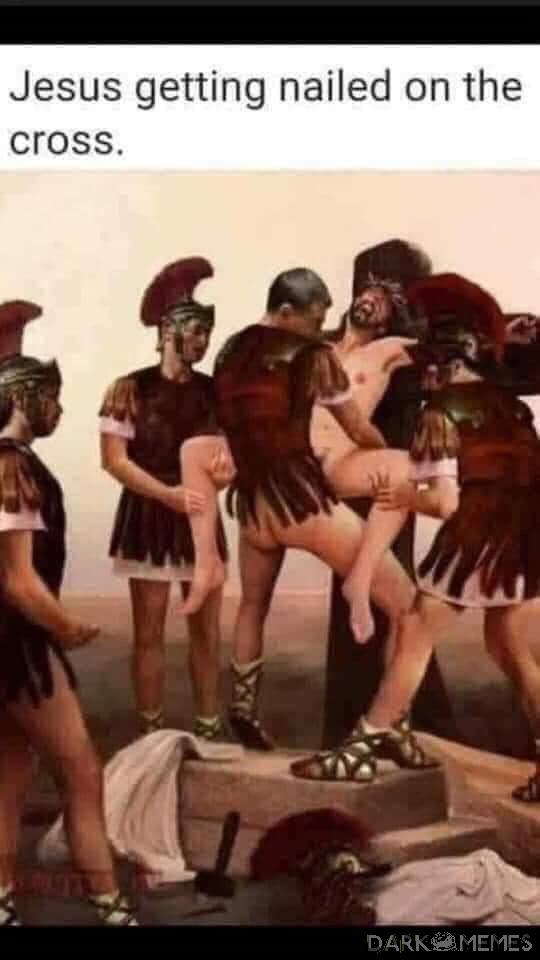 Jezus przybijany na krzyżu